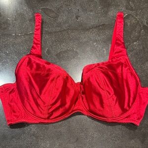 Fredericks of Hollywood Red Satin Full Figure Push Up Bra